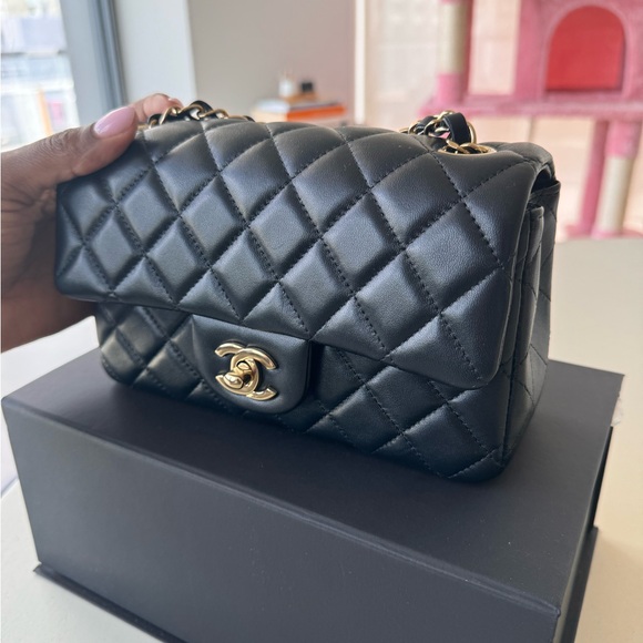 🖤 CHANEL MINI CLASSIC FLAP 🖤 - Picture 4 of 15